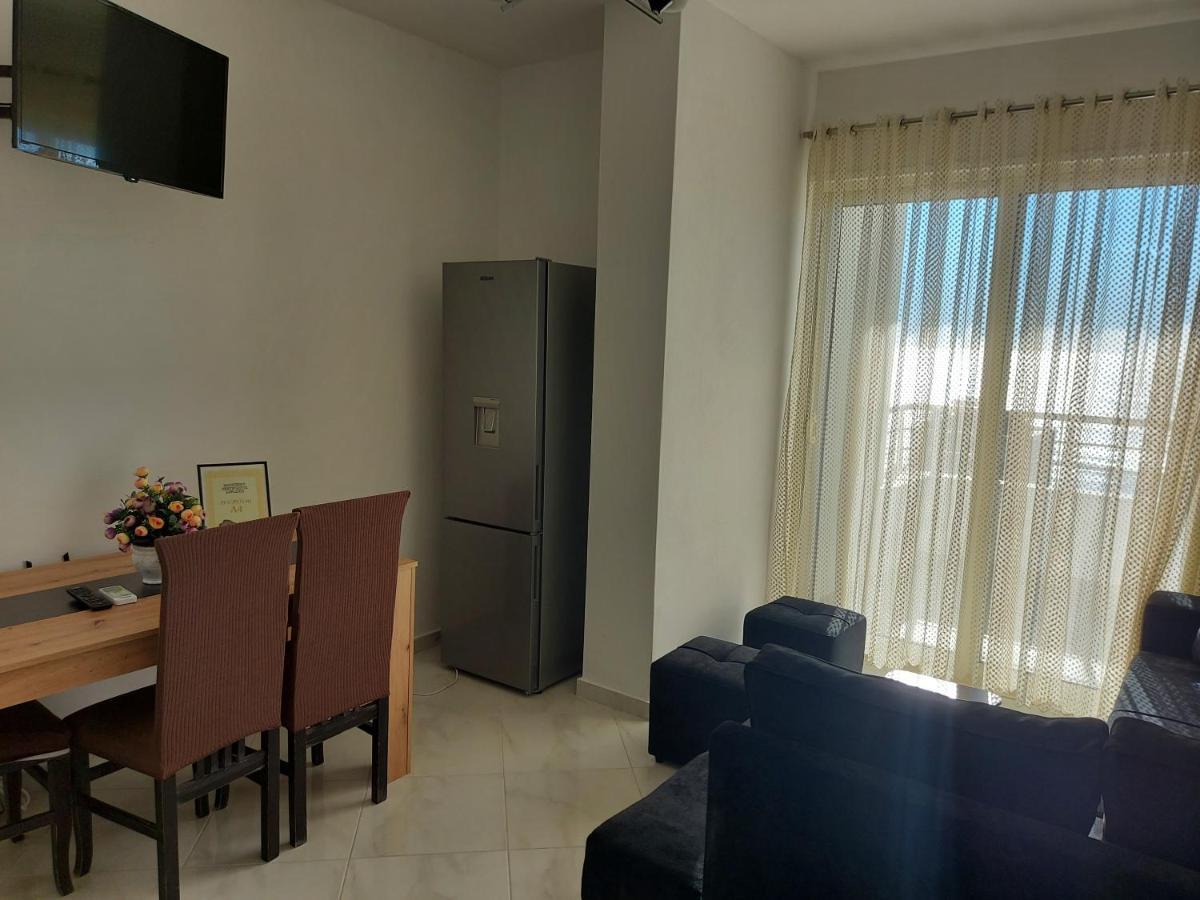 Bral Apartment 7 - Two-Bedroom With Seaview Durrës Eksteriør billede