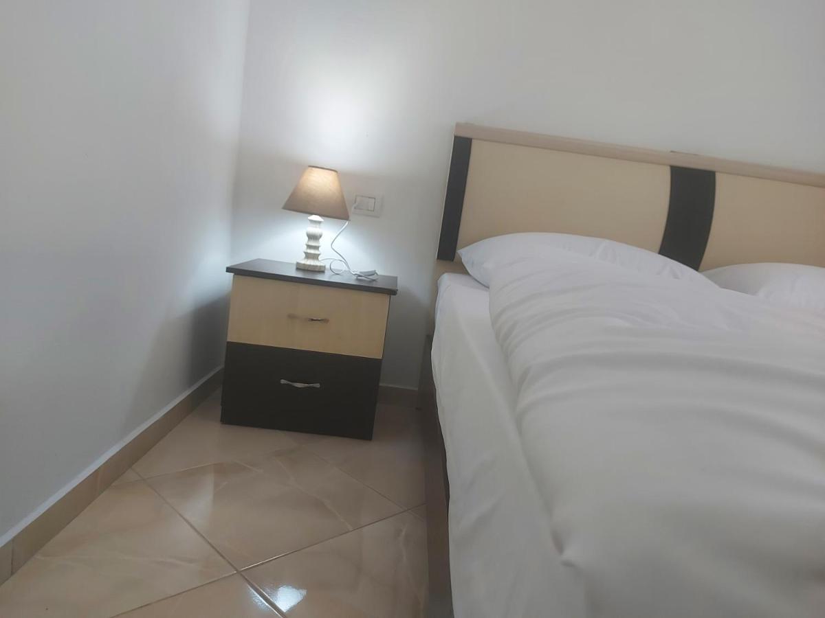 Bral Apartment 7 - Two-Bedroom With Seaview Durrës Eksteriør billede