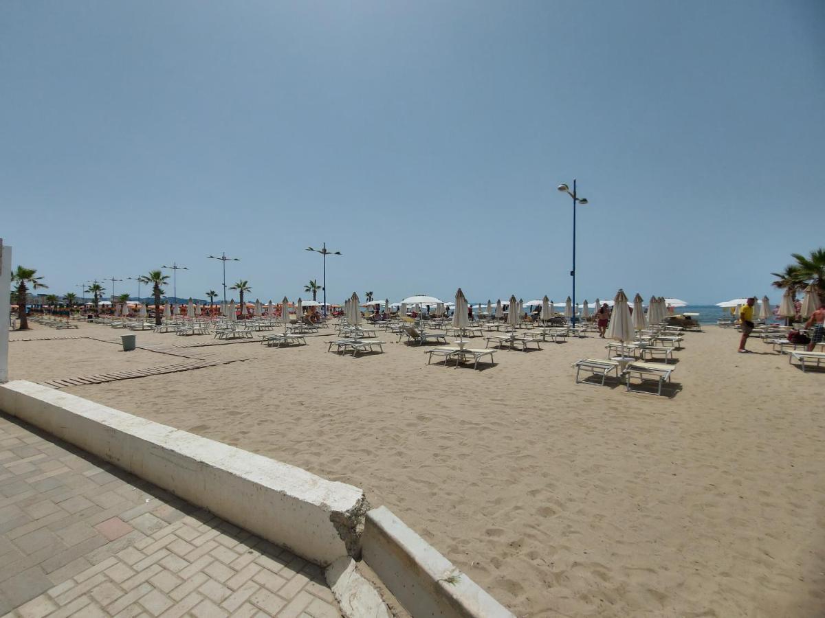 Bral Apartment 7 - Two-Bedroom With Seaview Durrës Eksteriør billede