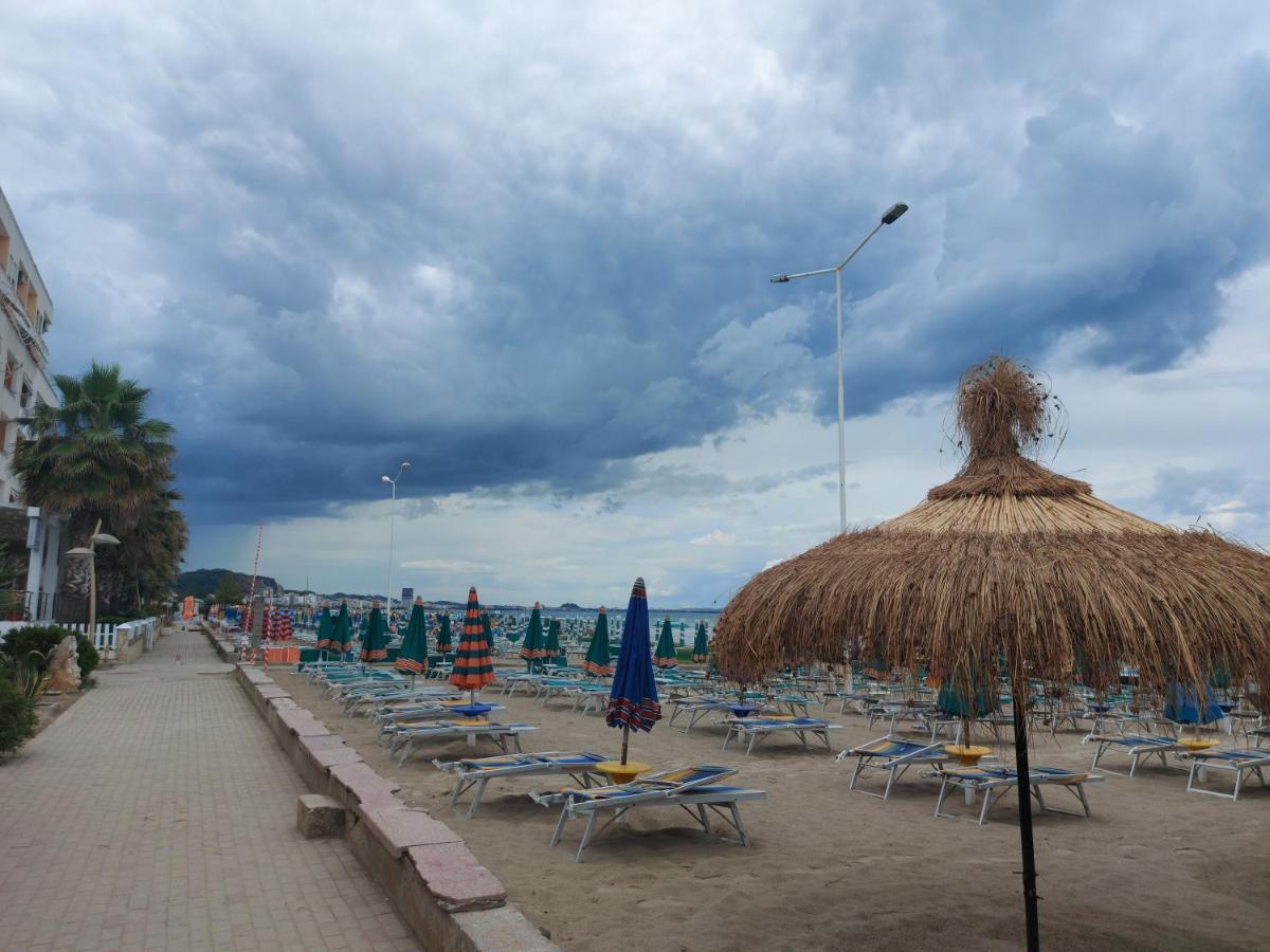 Bral Apartment 7 - Two-Bedroom With Seaview Durrës Eksteriør billede