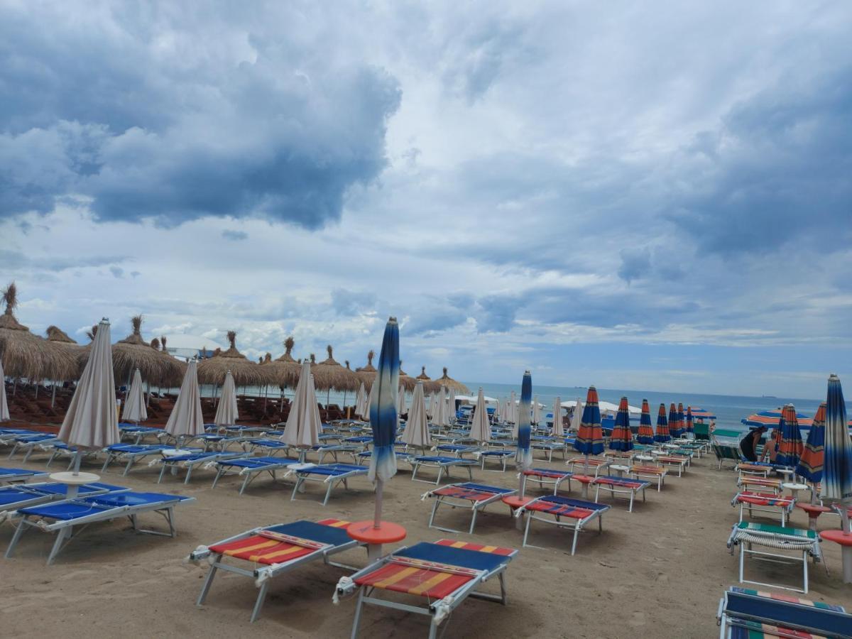 Bral Apartment 7 - Two-Bedroom With Seaview Durrës Eksteriør billede